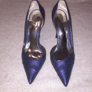 BISOU BISOU Michele Bohbot blue heels, size 7M.